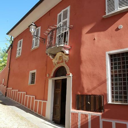 Aparthotel La Rocca Di Efisio Costigliole d'Asti Exteriér fotografie