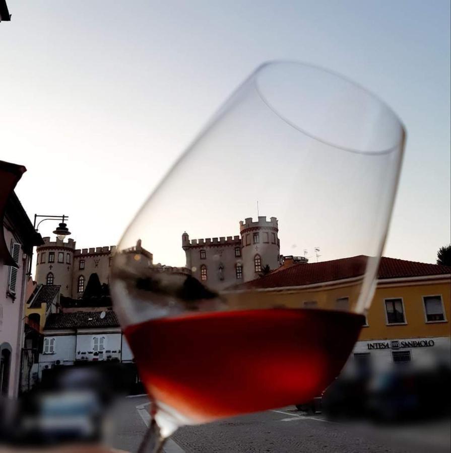 Aparthotel La Rocca Di Efisio Costigliole d'Asti Exteriér fotografie