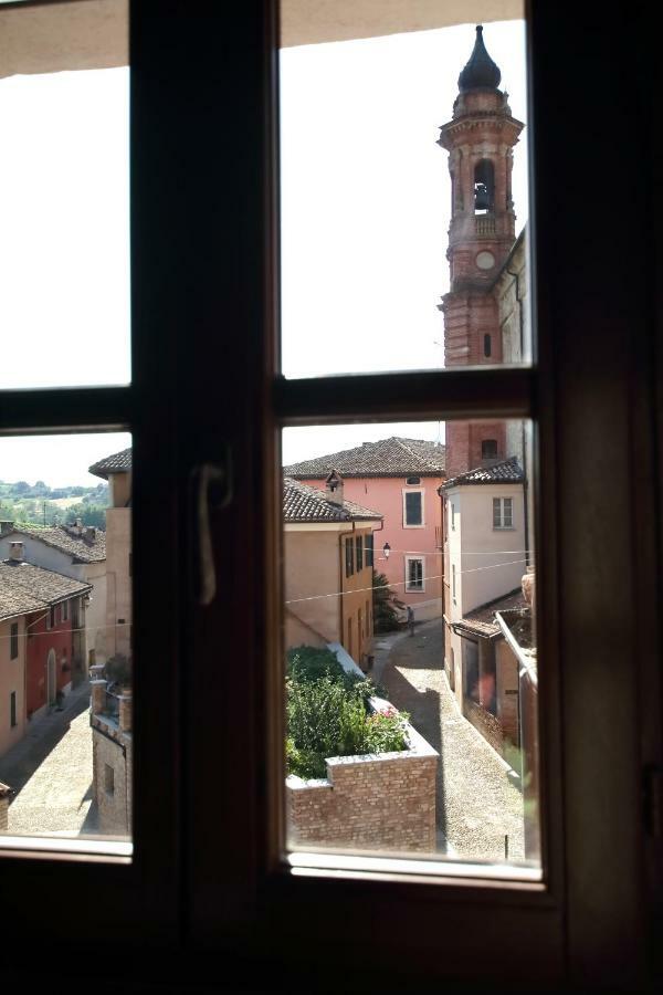 Aparthotel La Rocca Di Efisio Costigliole d'Asti Exteriér fotografie