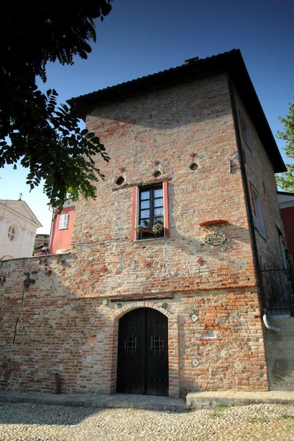 Aparthotel La Rocca Di Efisio Costigliole d'Asti Exteriér fotografie